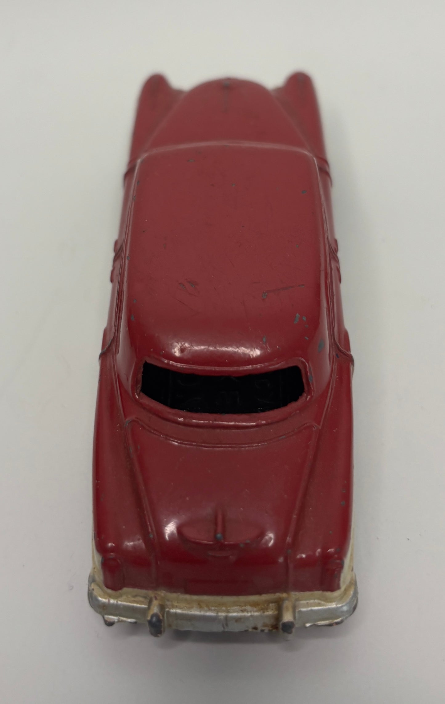 Dinky Toys No. 172 Studebaker Land Cruiser Diecast Car