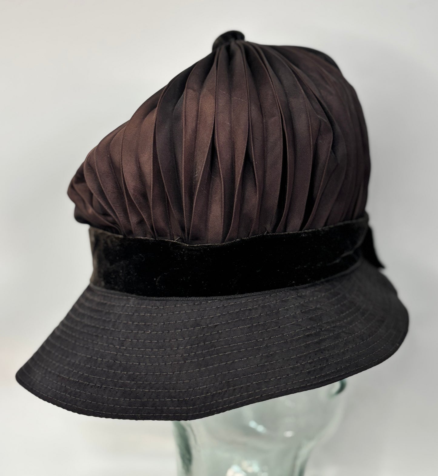 Yvonne Thisdale Salon Elegante iridescent Velvet Cloche