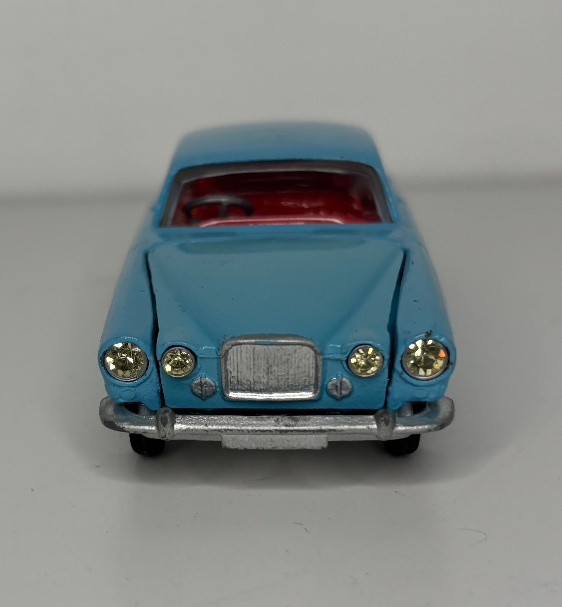 Corgi Toys Jaguar Mark X Saloon Die-Cast Car 238