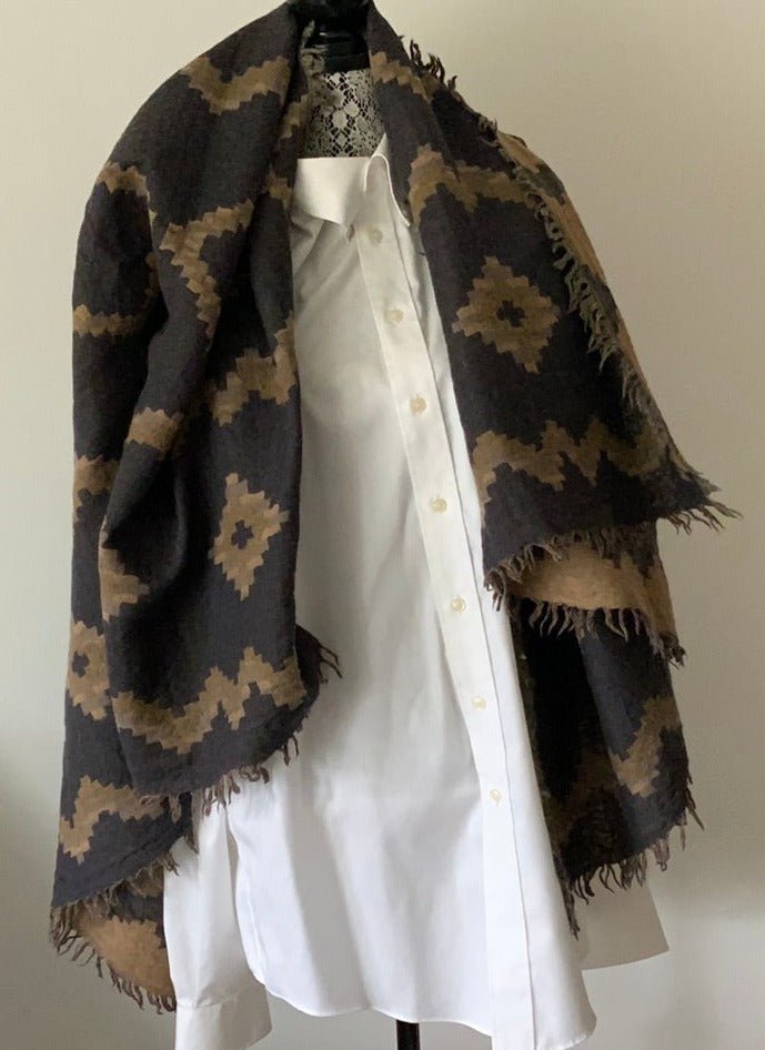 Aritzia Wilfred Diamond Pattern Wool Blanket Scarf