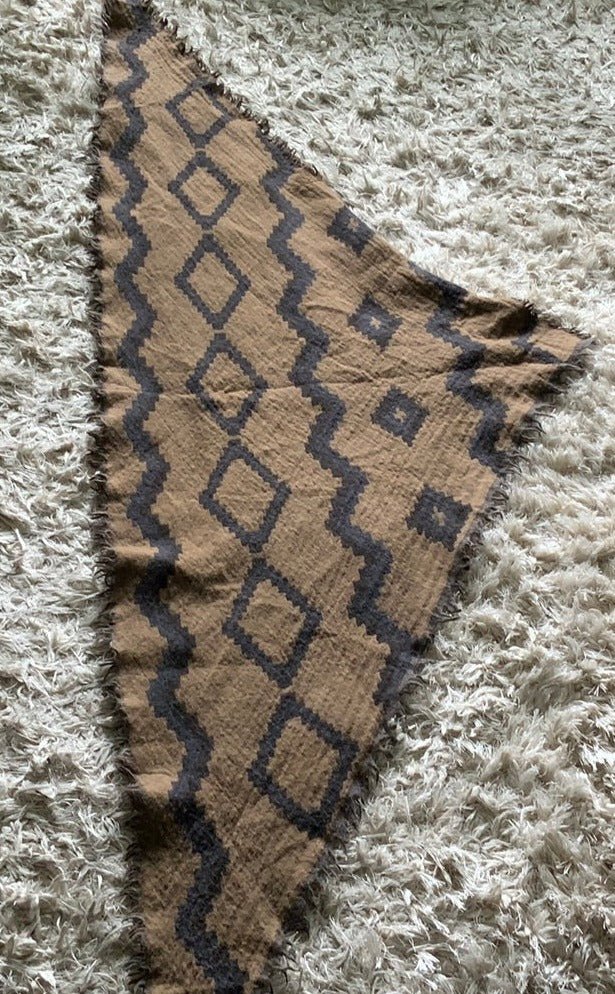 Aritzia Wilfred Triangle Wool Scarf