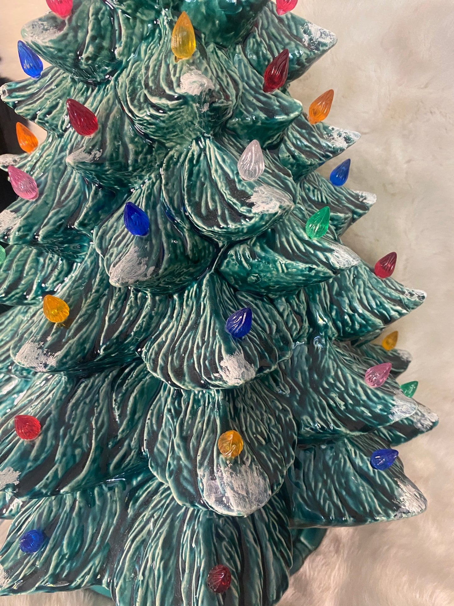 Atlantic Mold Ceramic Illuminated Christmas Tree