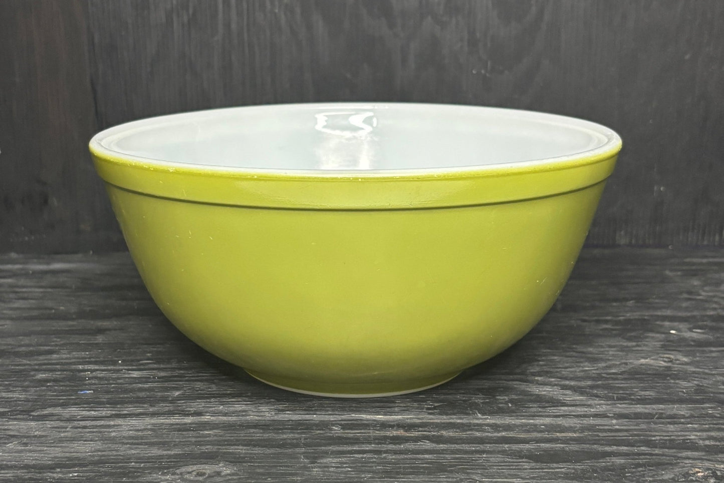 Avocado Green Pyrex Nesting Mixing Bowl