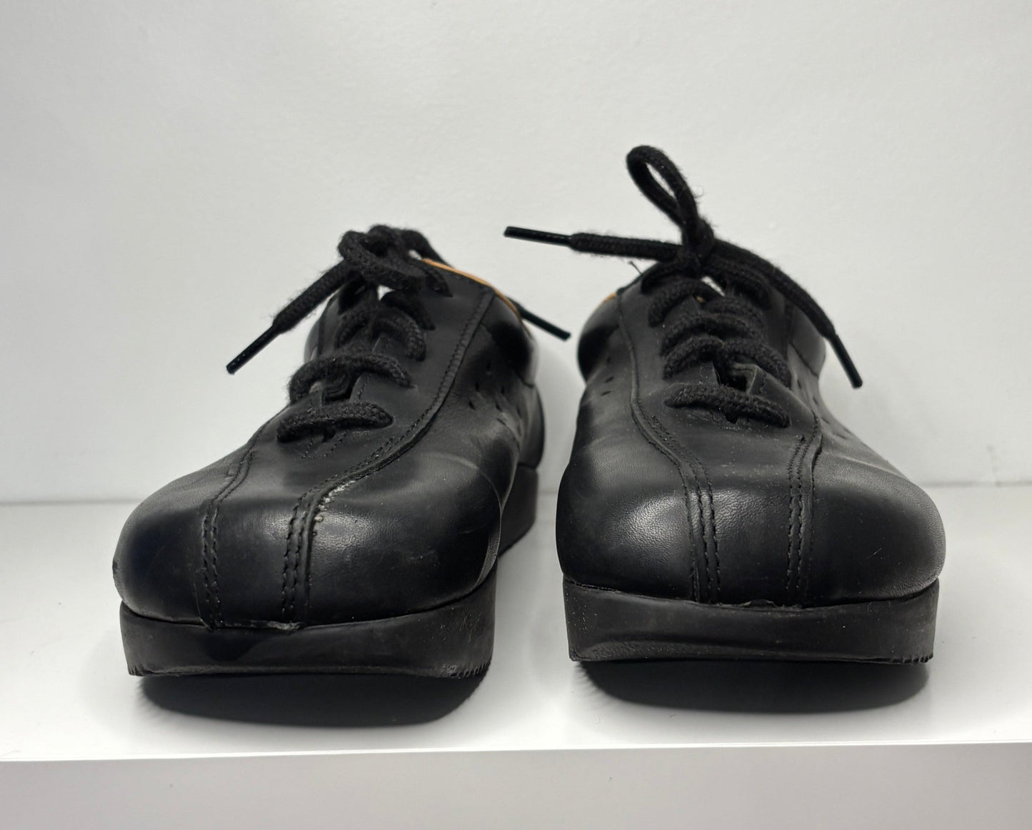 Black Roots Sport Earth Shoes 7.5M