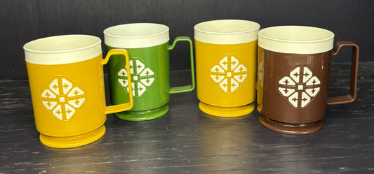 Chalet Geometric Design Footed Plastic Stackable Mugs