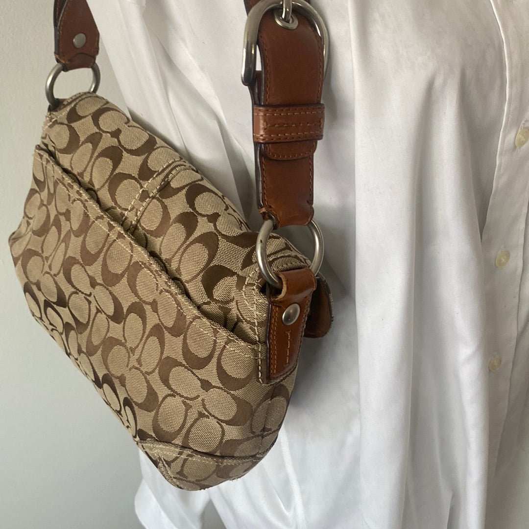 Coach Signature Purse 10769
