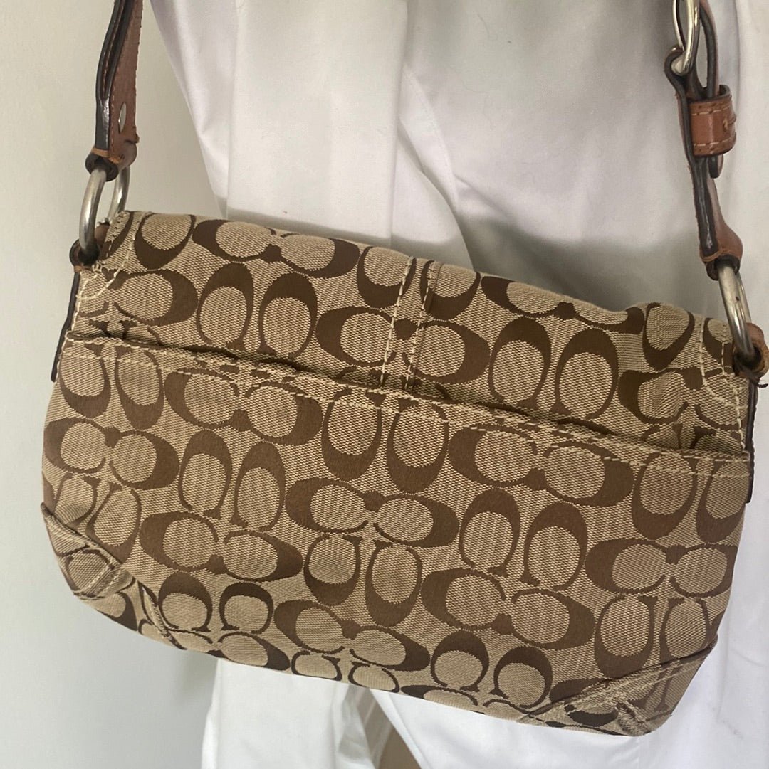 Coach Signature Purse 11862P