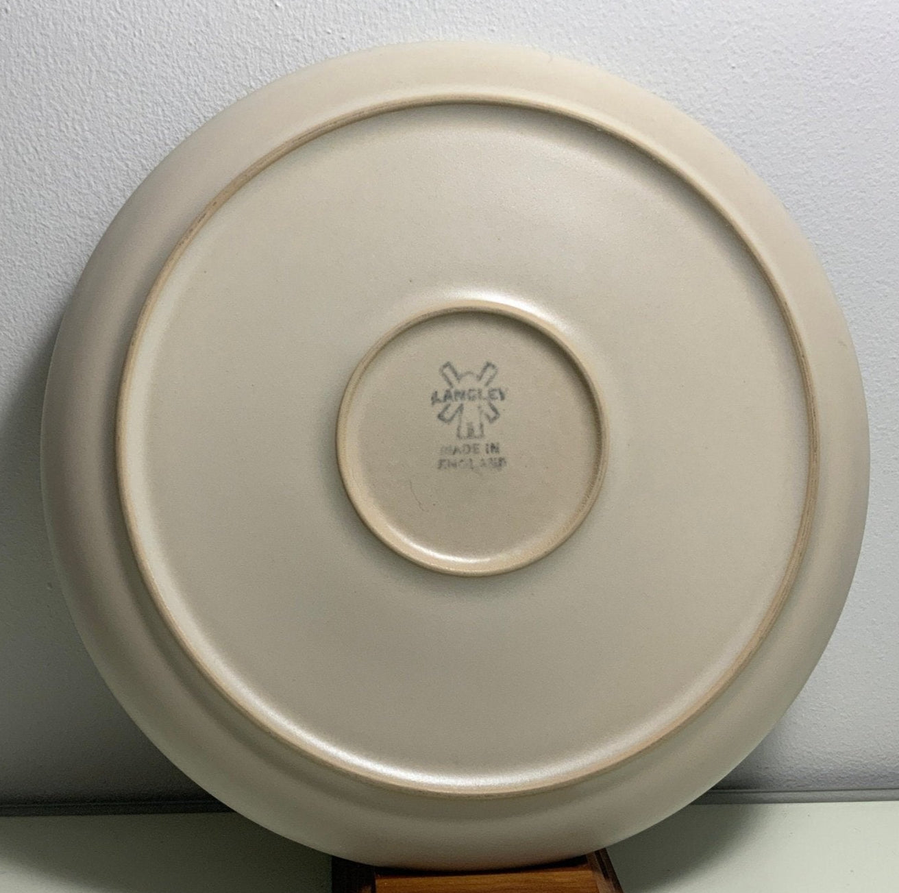 Denby Canterbury Dinner Plates - HLJ at HomeDenby Canterbury Dinner PlatesDinner PlateDenby