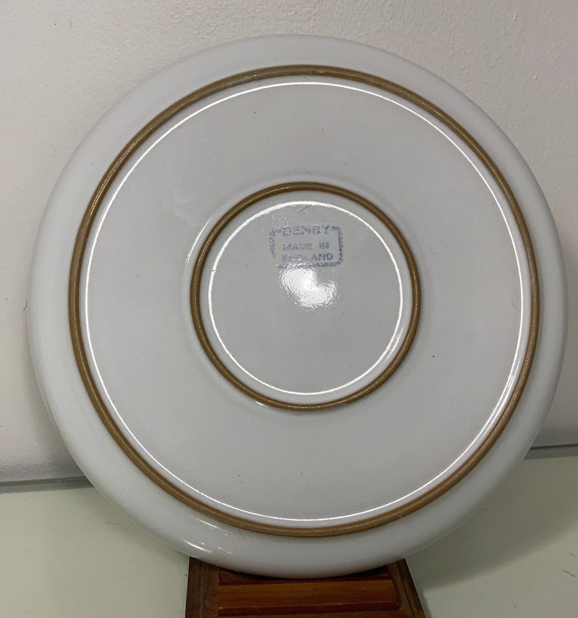 Denby Vanilla Side Salad Plates - HLJ at HomeDenby Vanilla Side Salad PlatesSalad PlateDenby