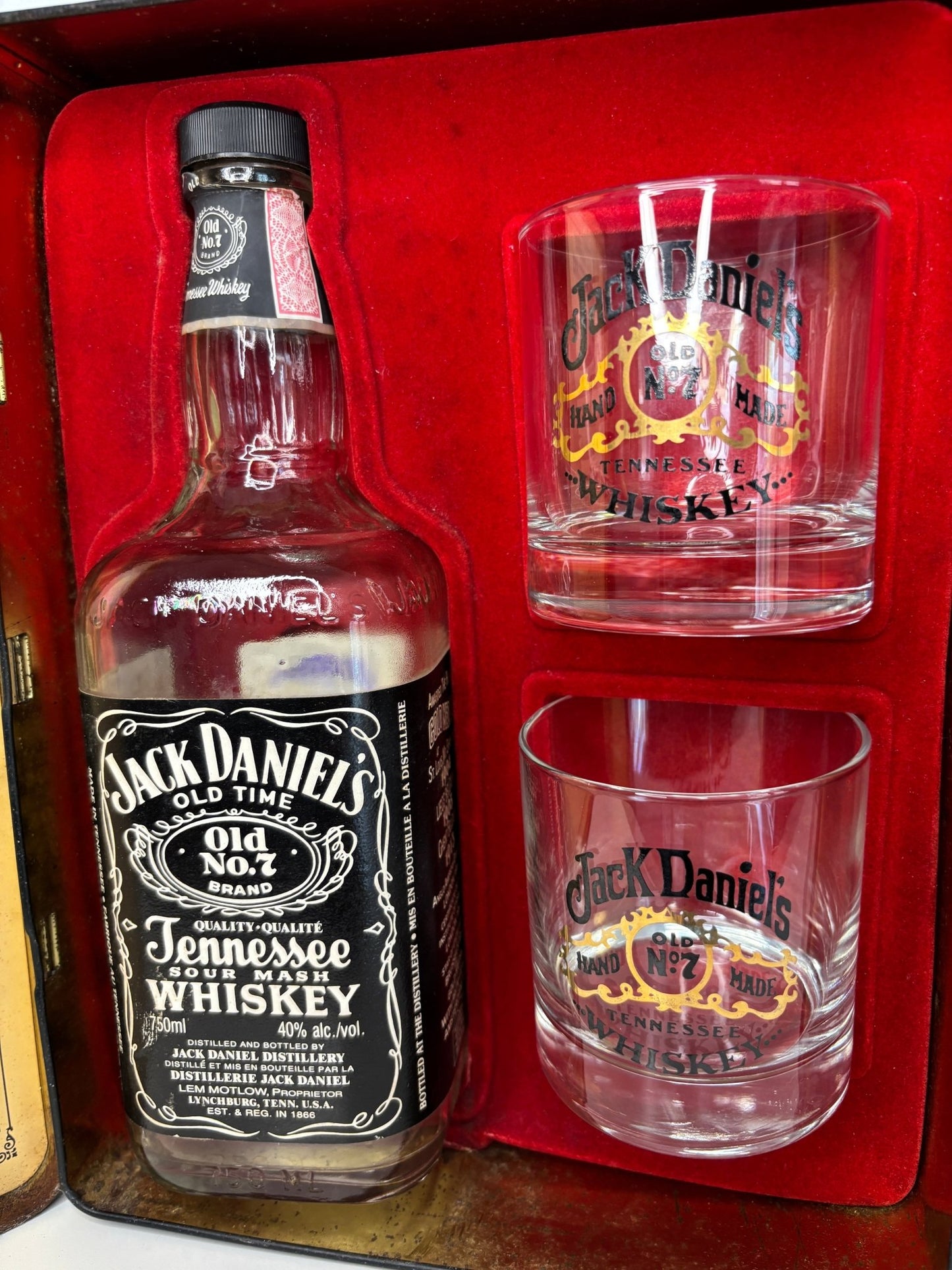 Jack Daniels Old No 7 Gift Tin Bottle and Glasses