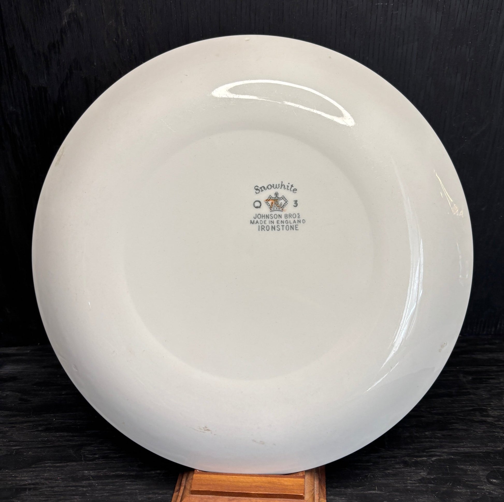 Johnson Brothers Acapulco Dinner Plate