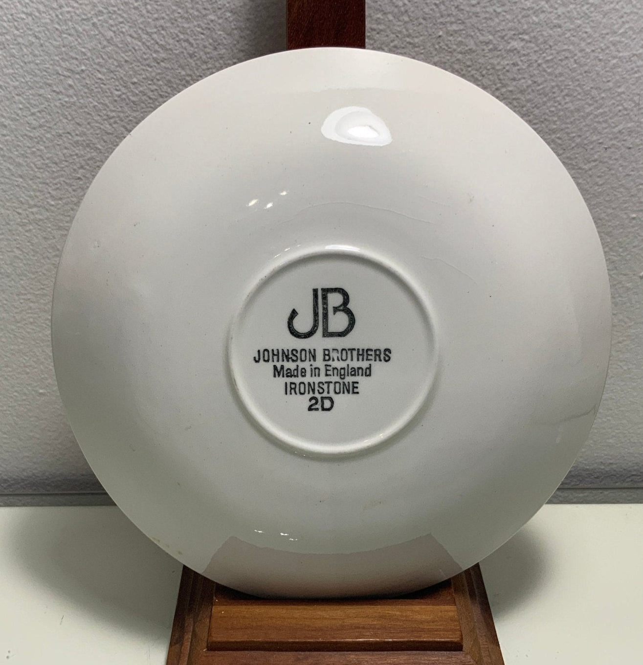 Johnson Brothers Orange Saucers - HLJ at HomeJohnson Brothers Orange SaucersSaucerJohnson Brothers