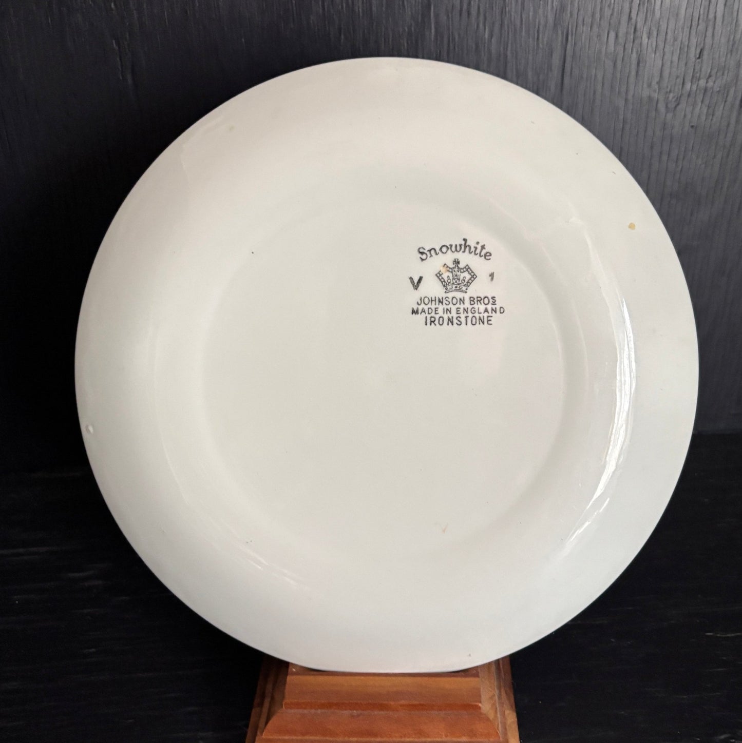 Johnson Brothers Snowhite Plate