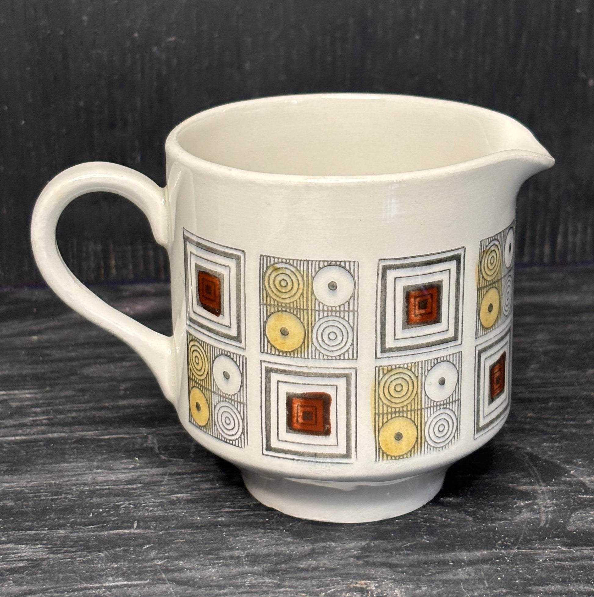 Kathie Winkle Broadhurst Ironstone Rushstone Creamer