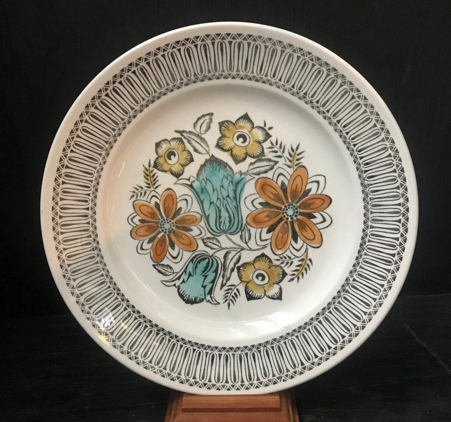 Kathie Winkle Seychelles Dinner Plate