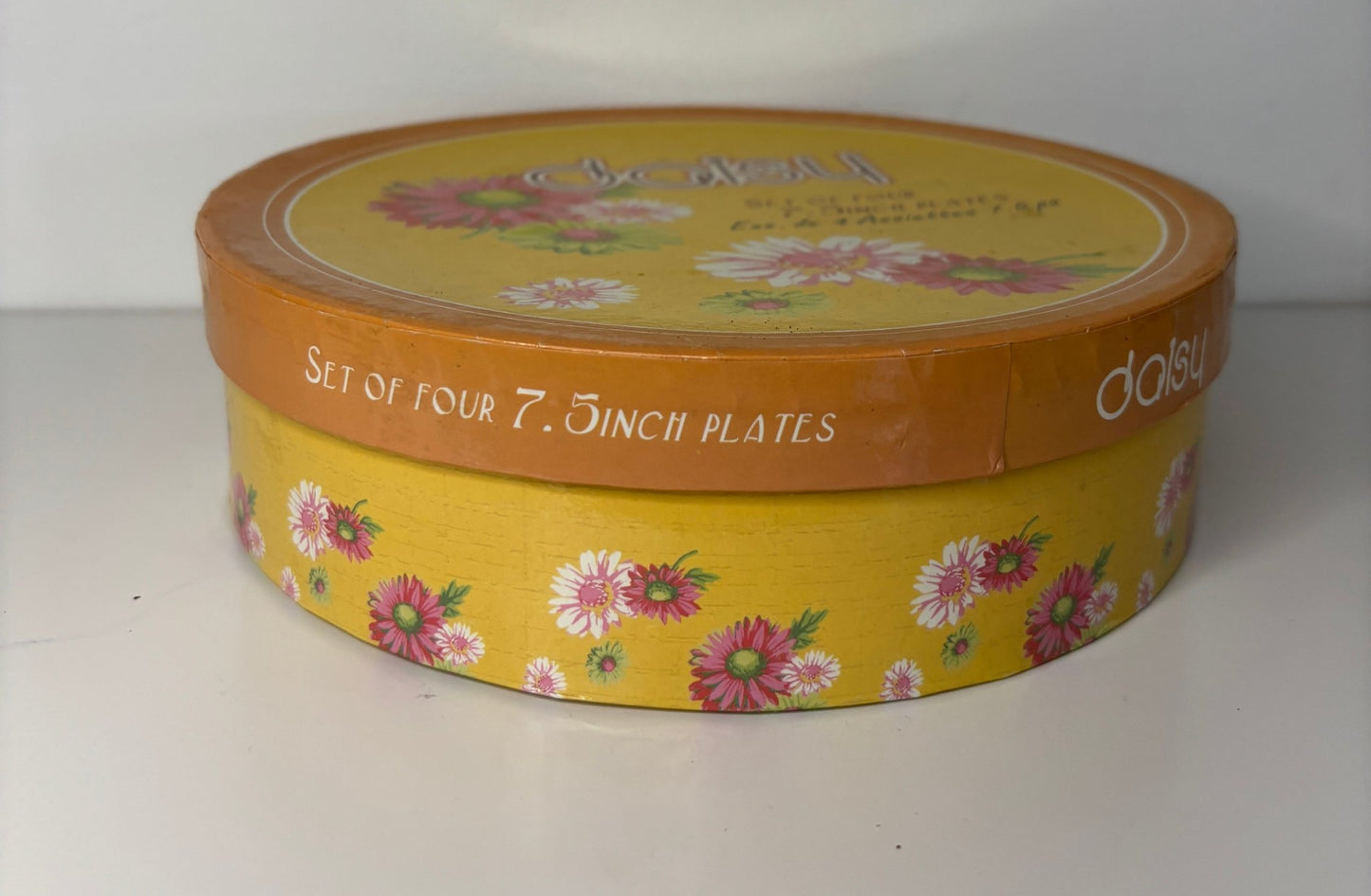 Les Essentiels Daisy Serving Plates