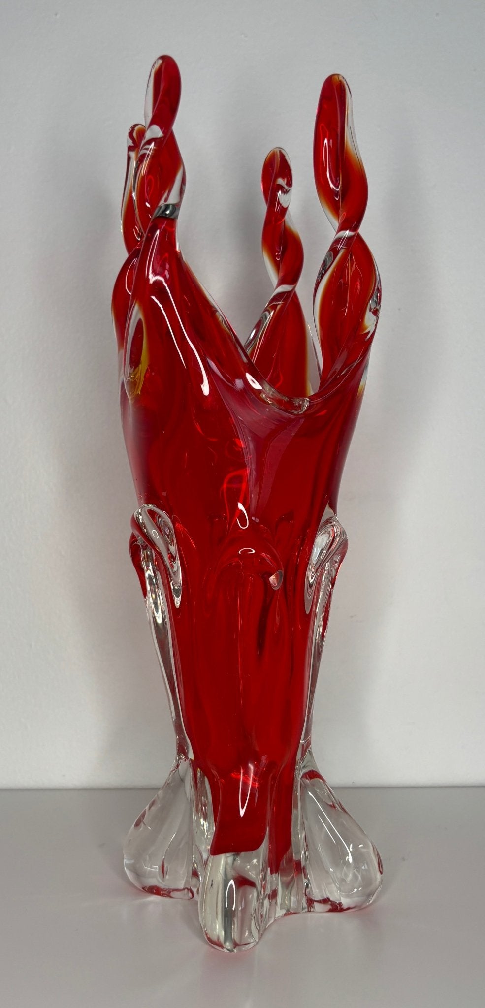 Red Four Point Twist Glass Vase