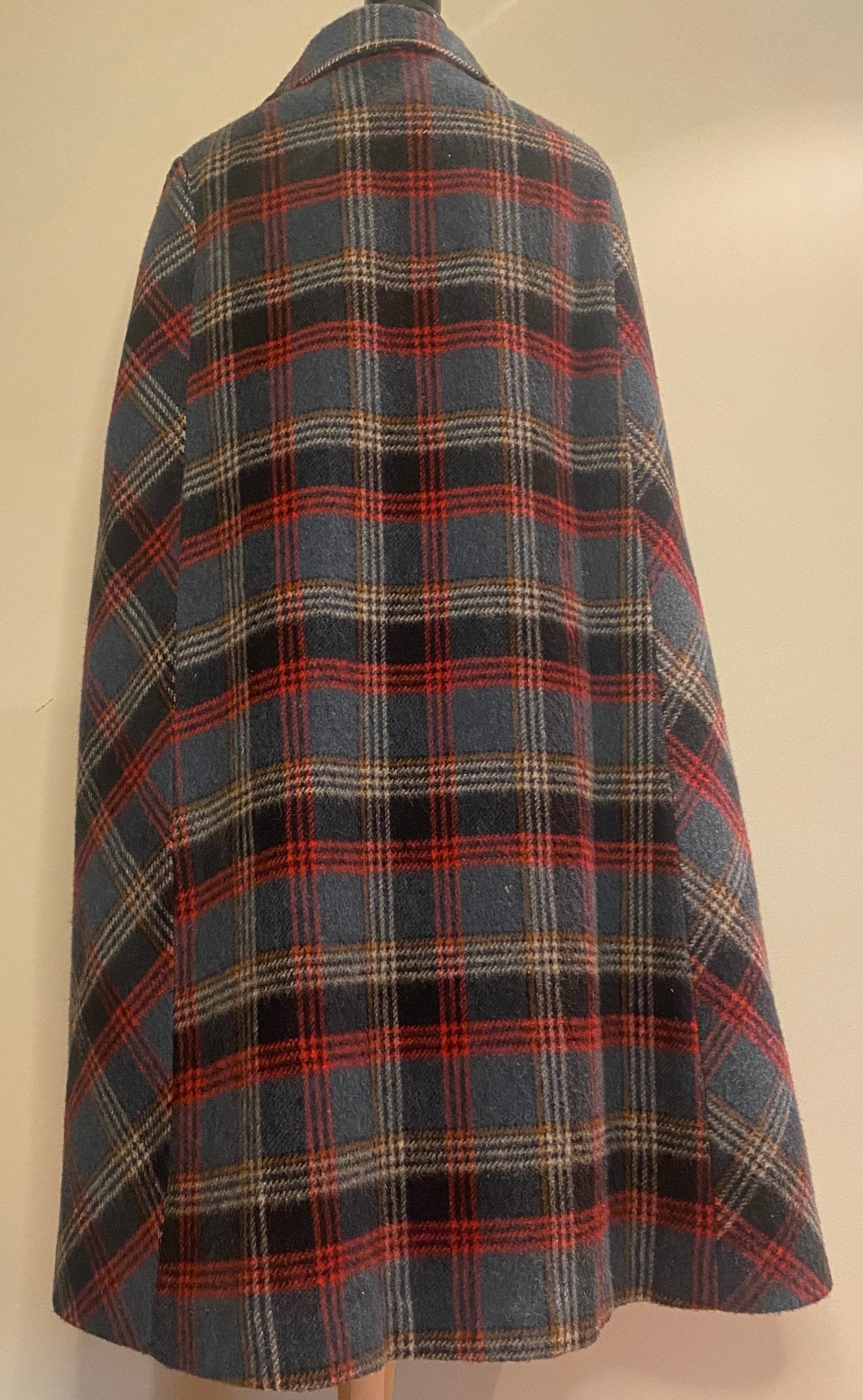 Made in Canada Niccolini Vintage Women’s Wool Cape Coat