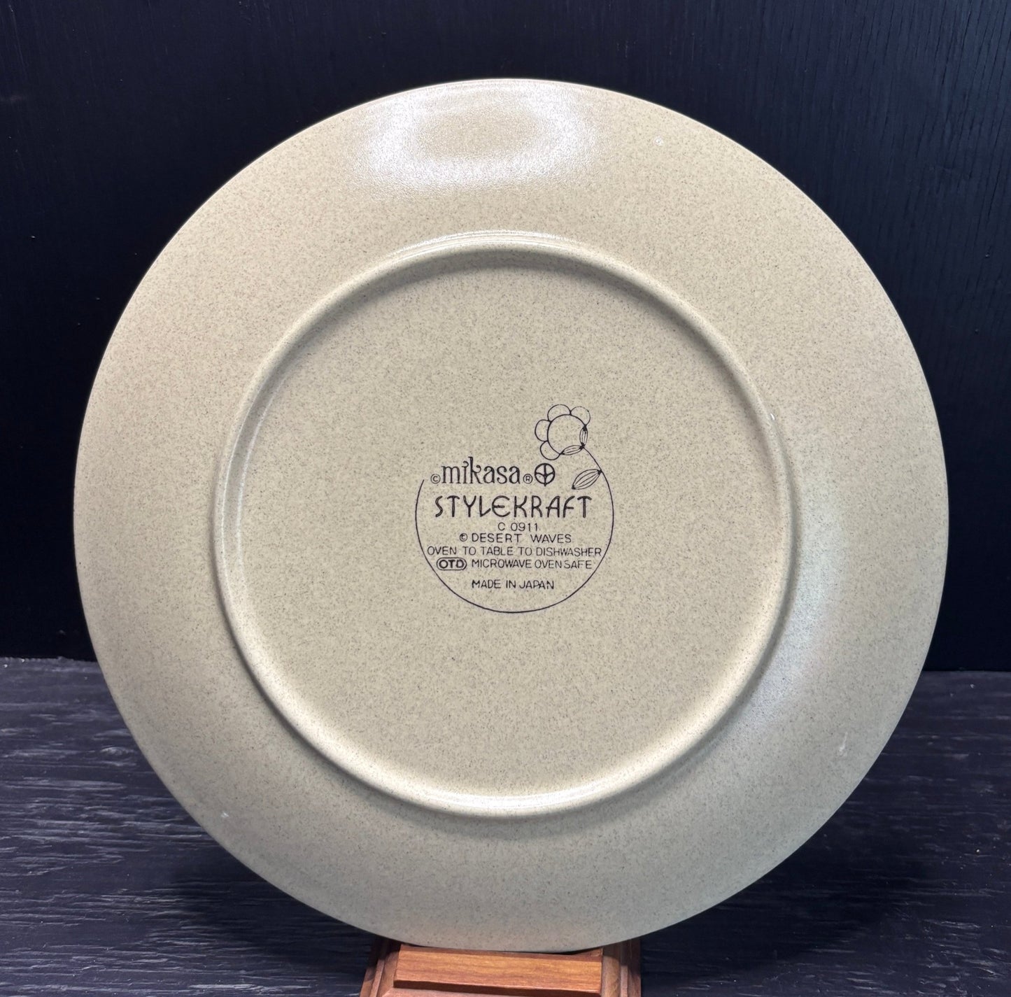 Mikasa Stylecraft Desert Waves Dinner Plates