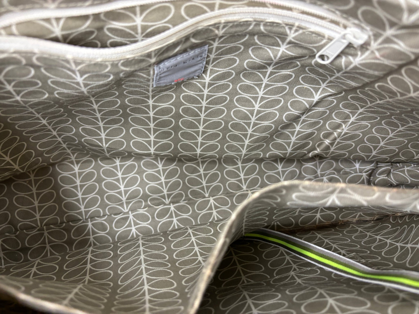 Orla Kiely Large Stem Print Green Shoulder Bag Purse
