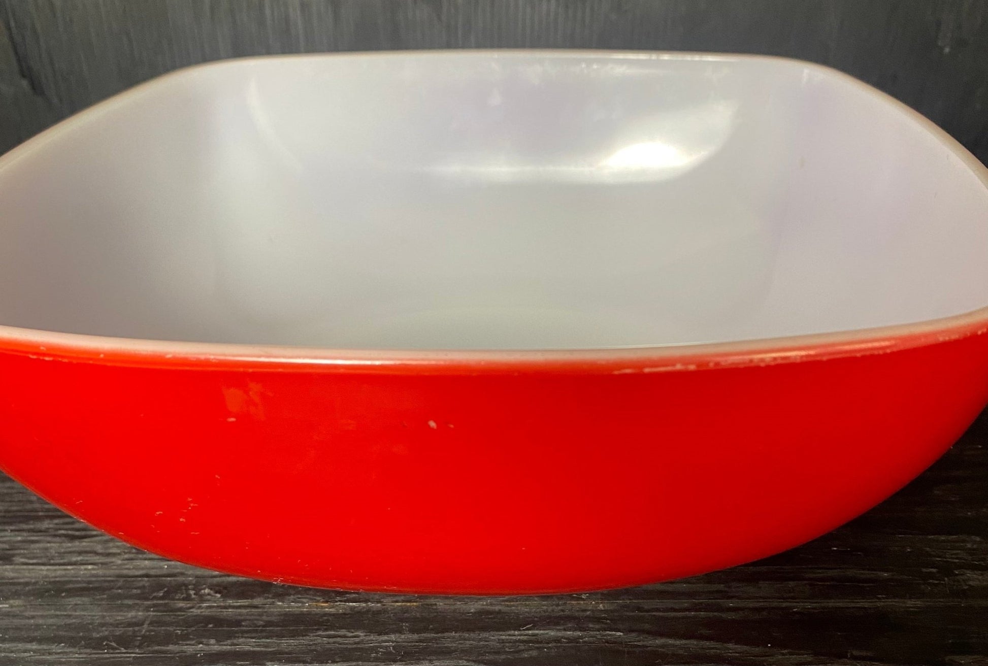 Pyrex 525B 2.5 Quart Red Square Serving Mixing Bowl