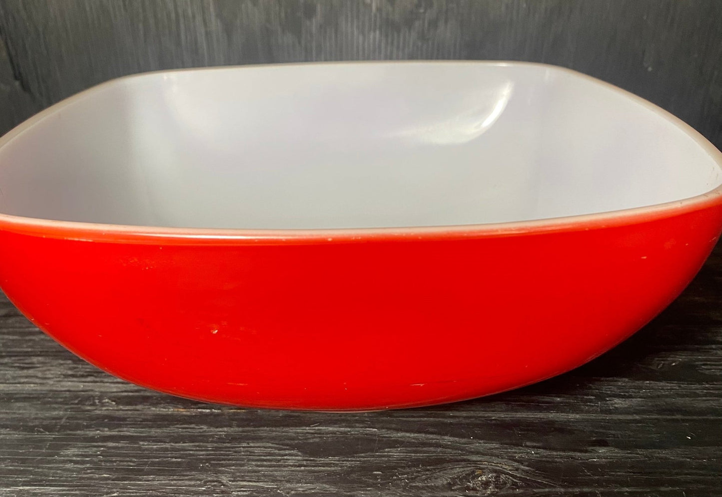 Pyrex 525B 2.5 Quart Red Square Serving Mixing Bowl
