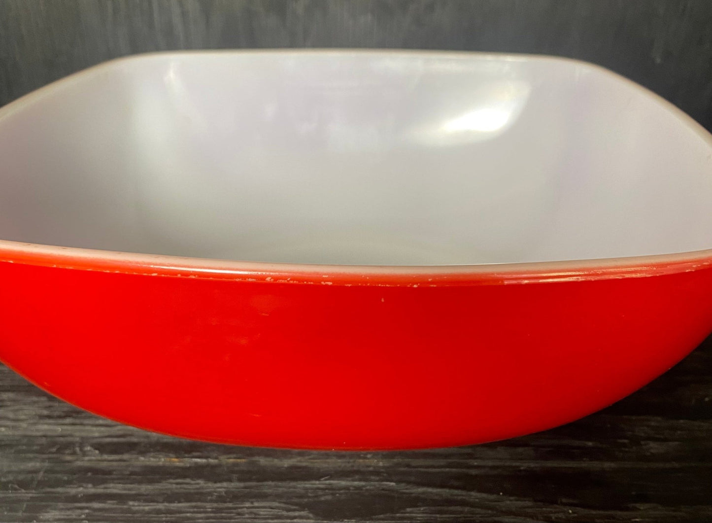 Pyrex 525B 2.5 Quart Red Square Serving Mixing Bowl