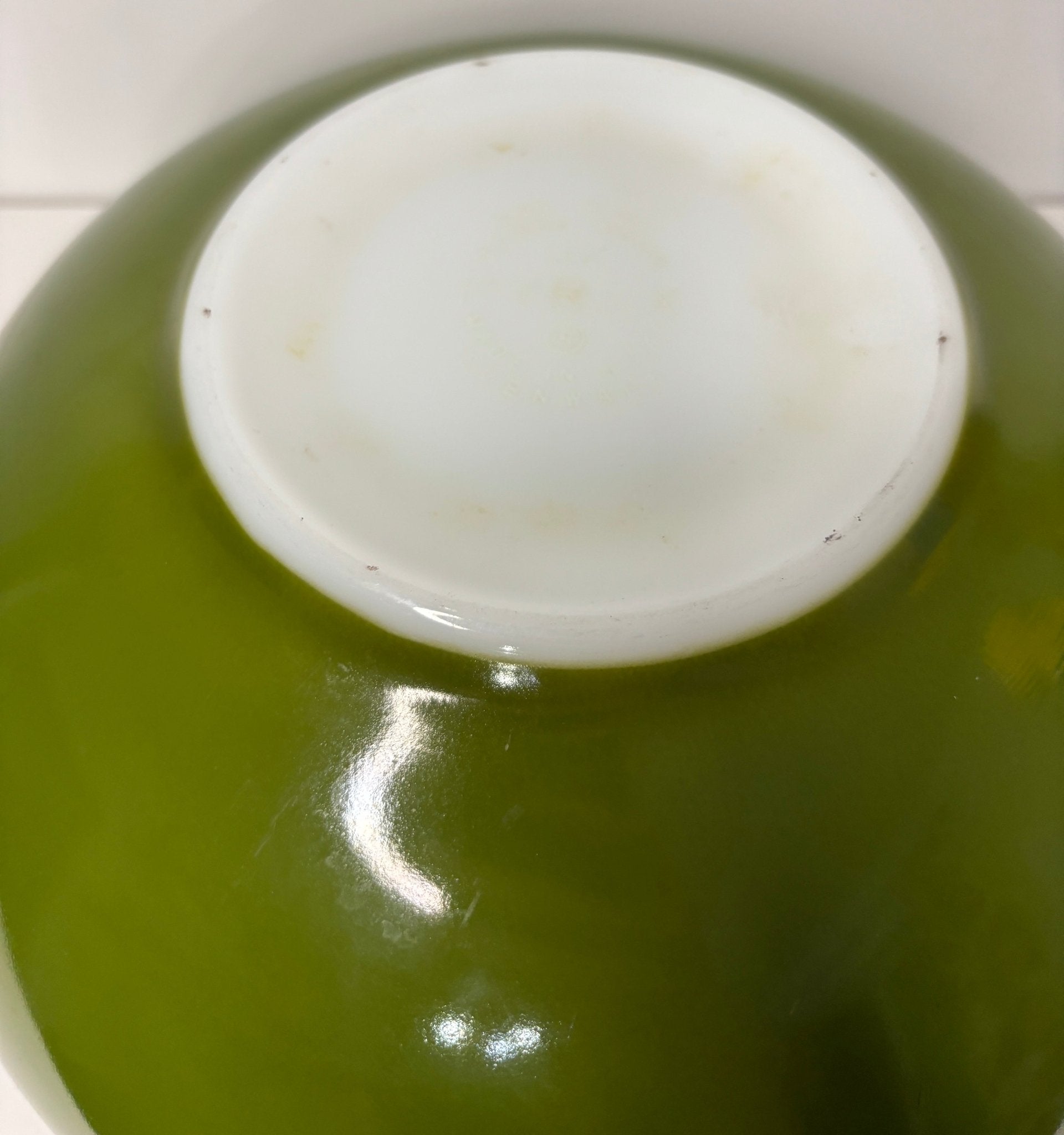 Pyrex Avocado Green 4 Quart Cinderella Mixing Bowl