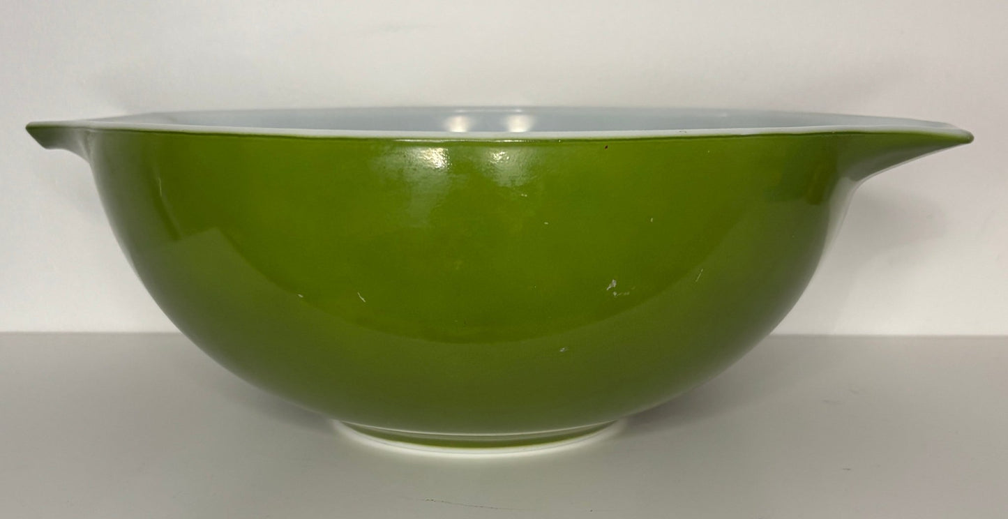 Pyrex Avocado Green 4 Quart Cinderella Mixing Bowl