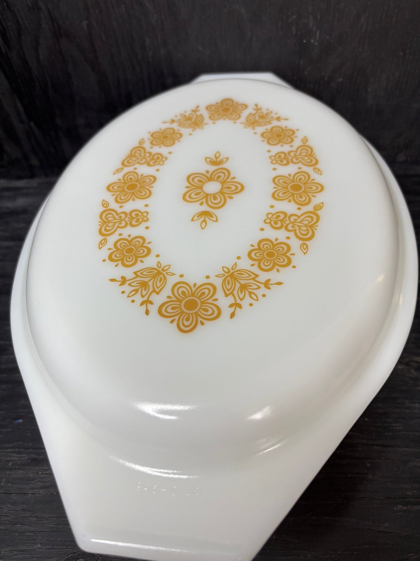 Pyrex Gold Casserole Dish