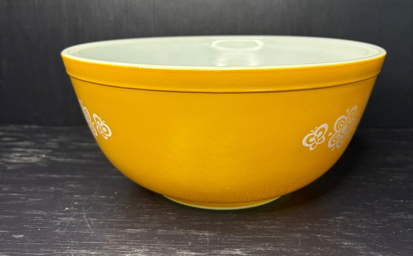 Pyrex Butterfly Gold Mixing Bowl