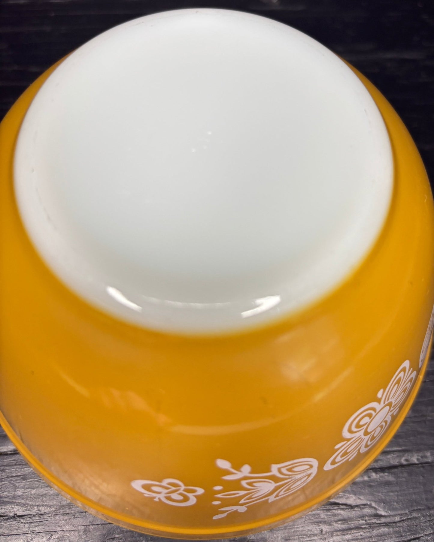 Pyrex Butterfly Gold 750ml Mixing Bowl