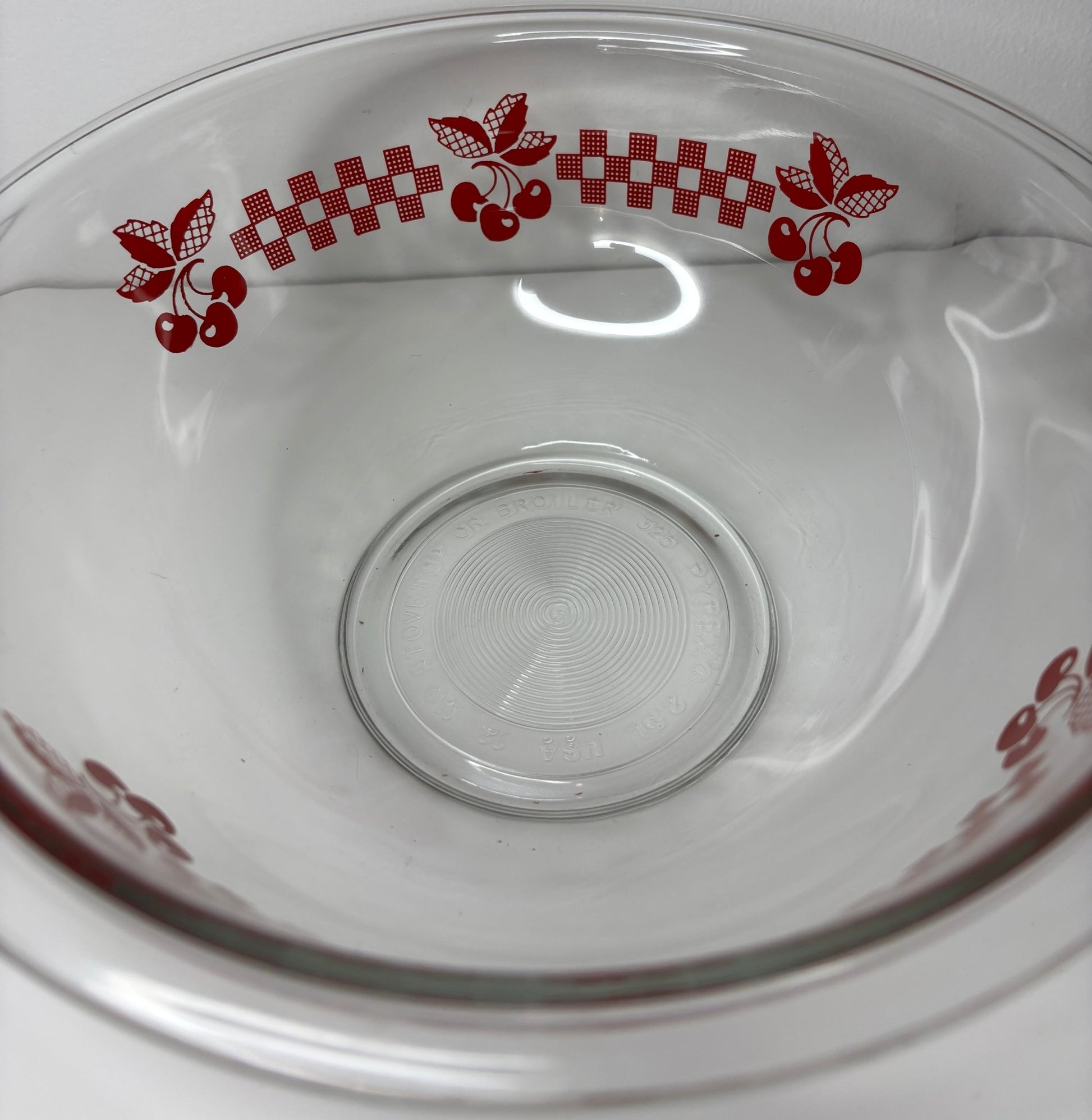 Pyrex Cherry Design Bowl