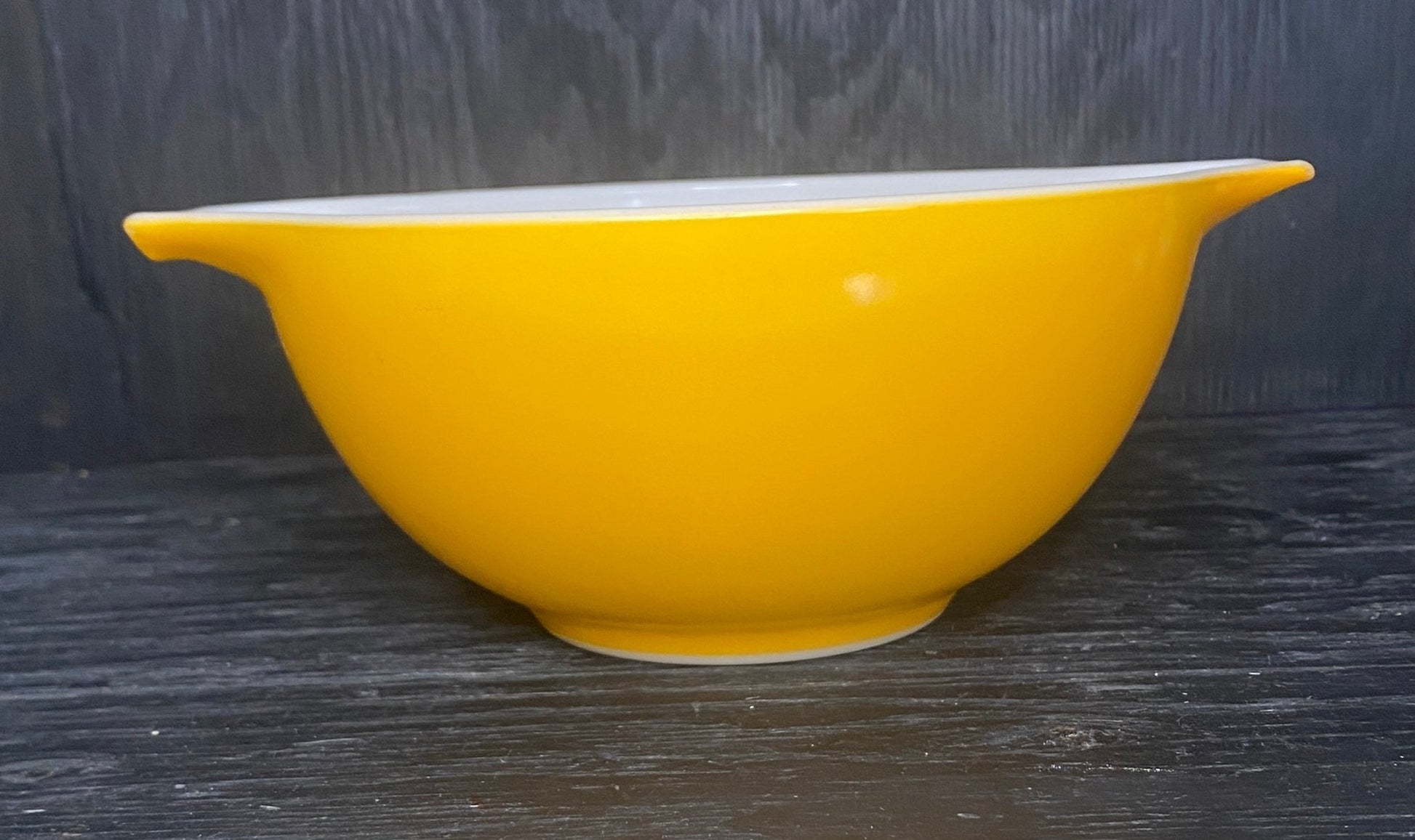 Pyrex Daisy Gold Orange 1.5 Quart Cinderella Mixing Bowl
