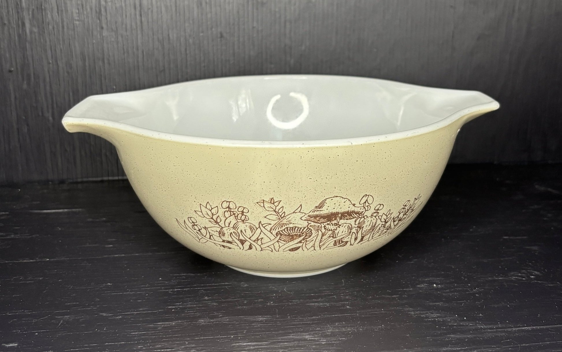 Pyrex Forest Fancies 1.5 Quart Cinderella Mixing Bowl