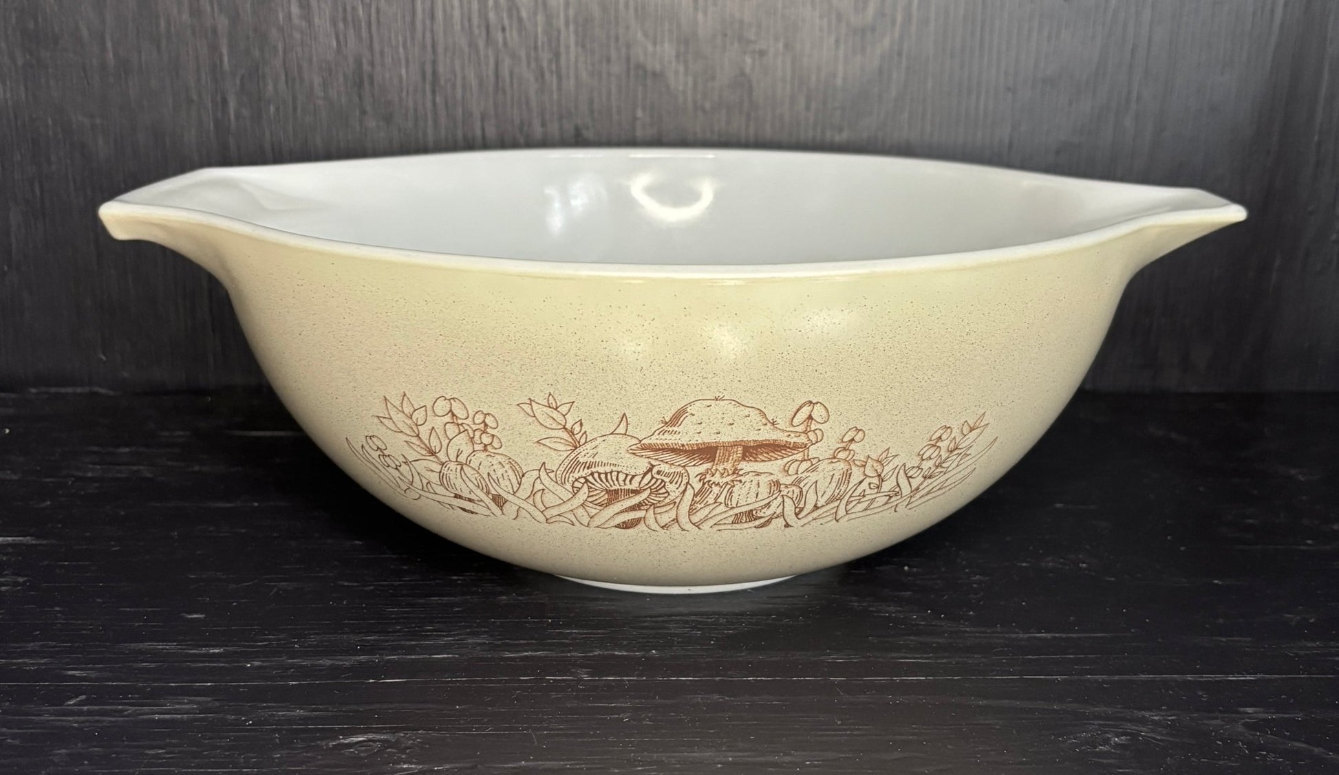 Pyrex Forest Fancies 4 Quart Cinderella Mixing Bowl