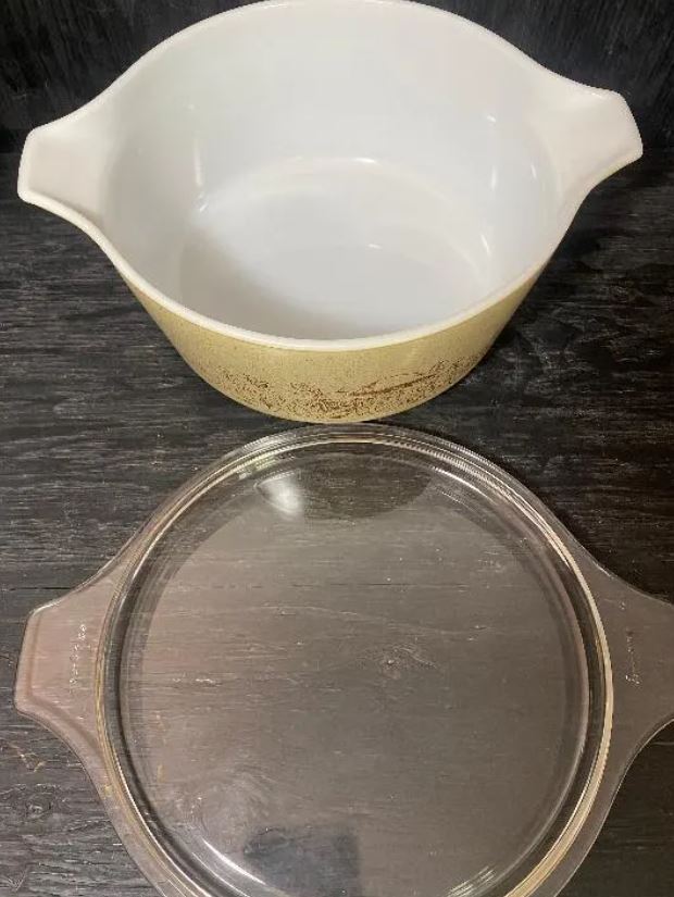 Pyrex Forest Fancies Mushroom 2.5 Quart Casserole Dish