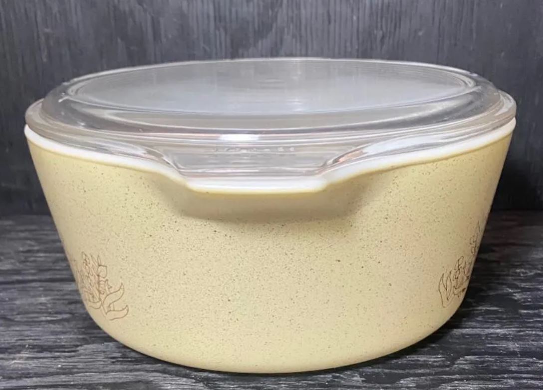 Pyrex Forest Fancies Mushroom 2.5 Quart Casserole