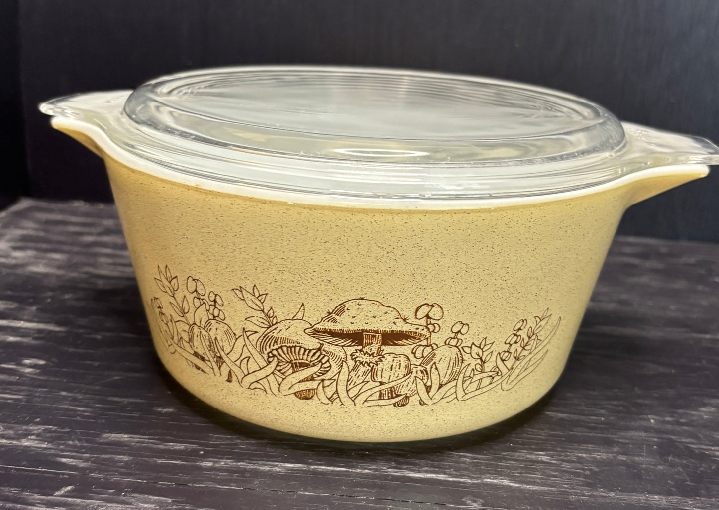 Pyrex Forest Fancies Mushroom Design 1.5 Liter Round Casserole Dish