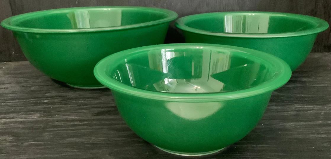 Pyrex Green Nesting Mixing Bowl set