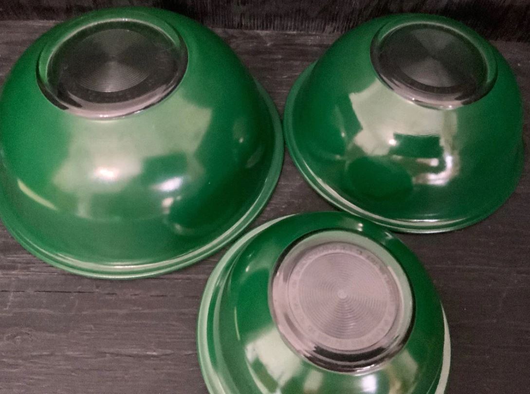 Pyrex Green Nesting Mixing Bowls