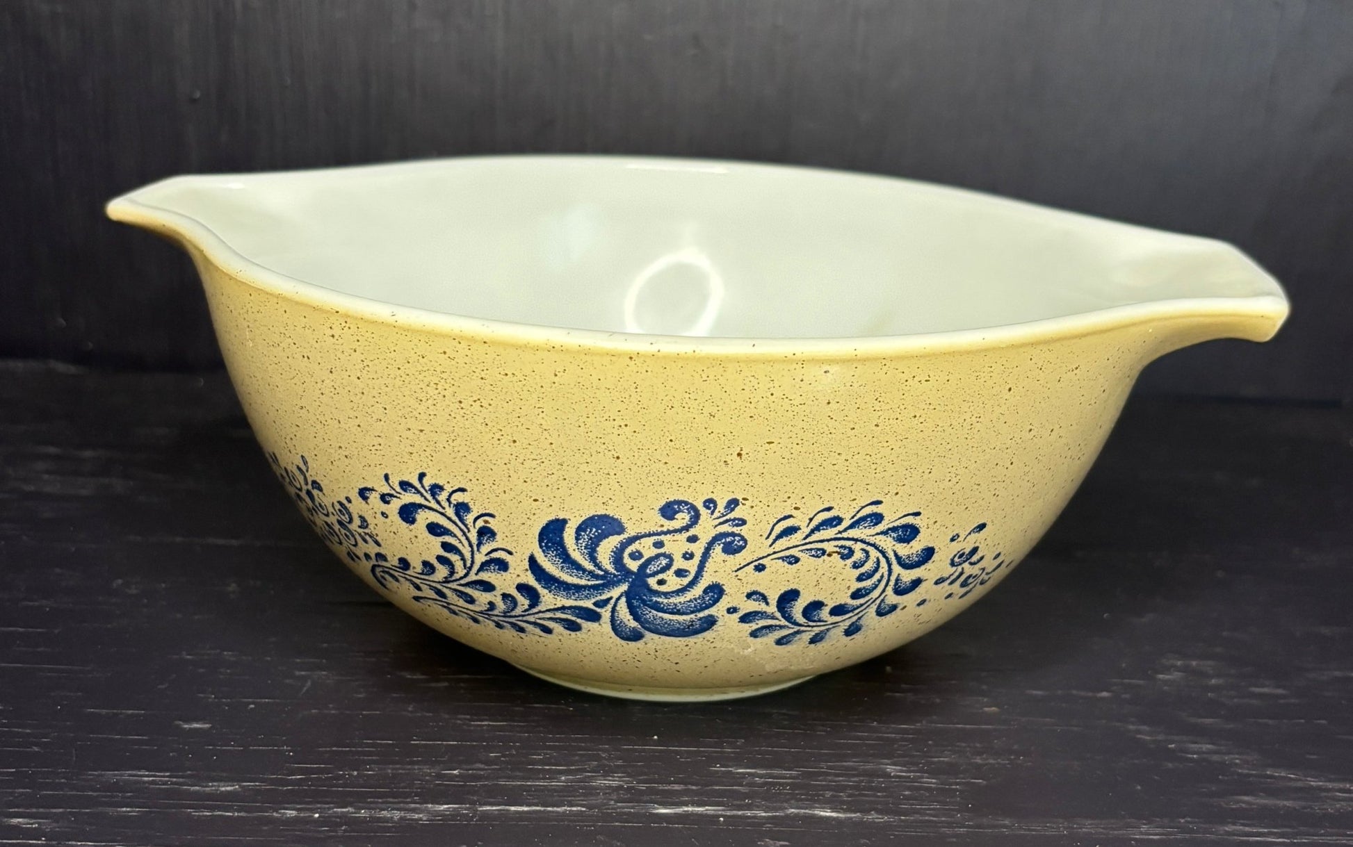 Pyrex Homestead Cinderella Mixing Bowl
