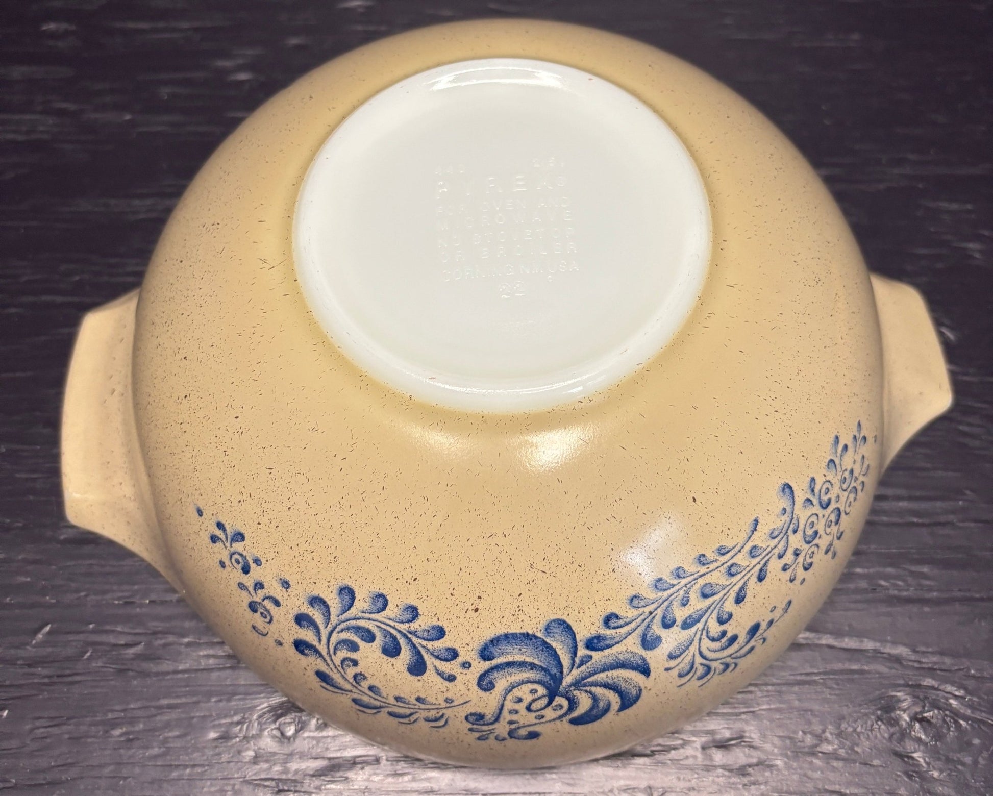 Pyrex Homestead 2.5 Quart Cinderella Mixing Bowl