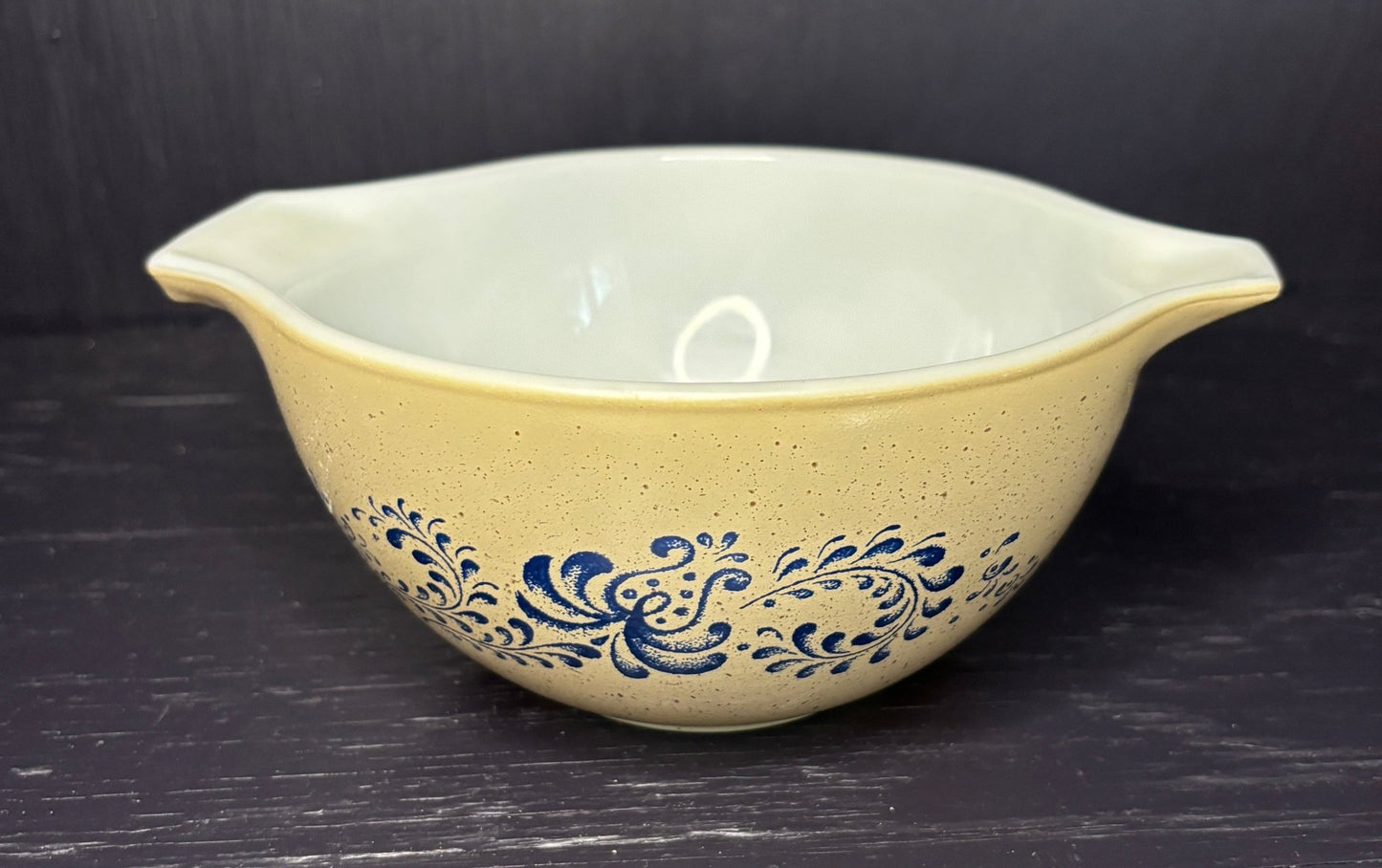 Pyrex Homestead 750ml Cinderella Mixing Bowl