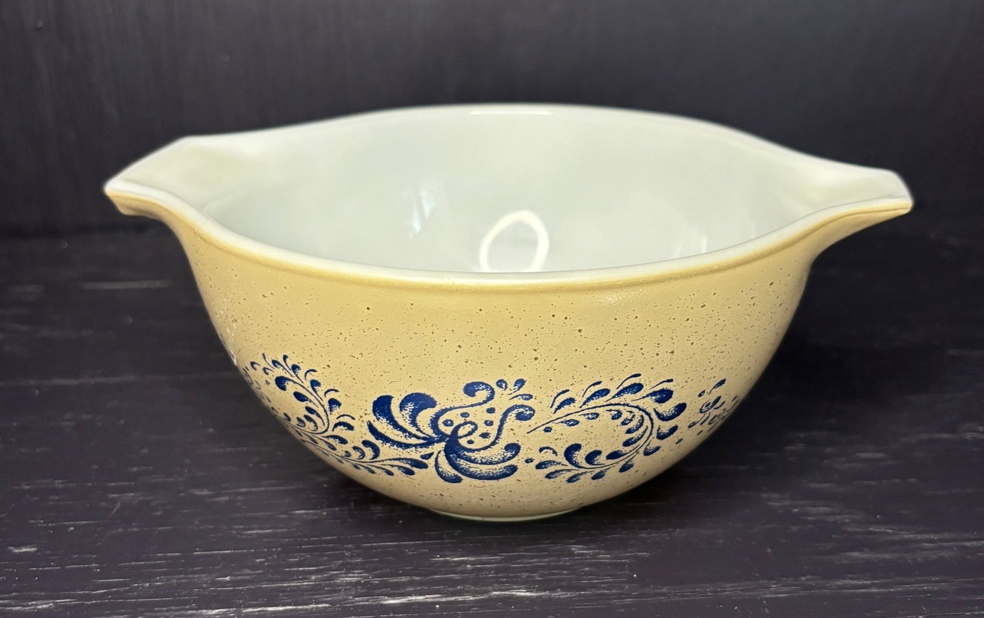 Pyrex Homestead 750ml Cinderella Mixing Bowl