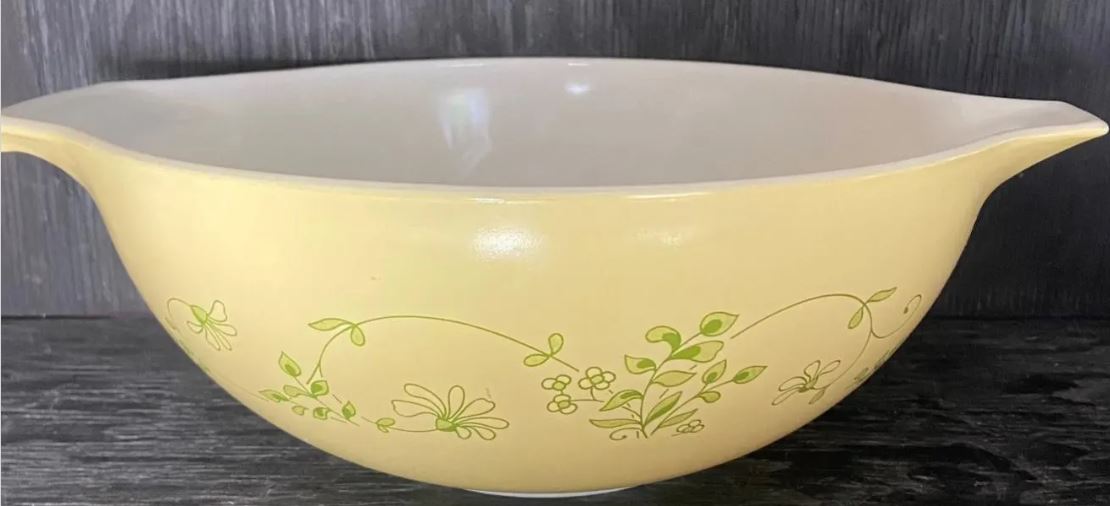 Pyrex Shenandoah 4 Quart Cinderella Mixing Bowl 444