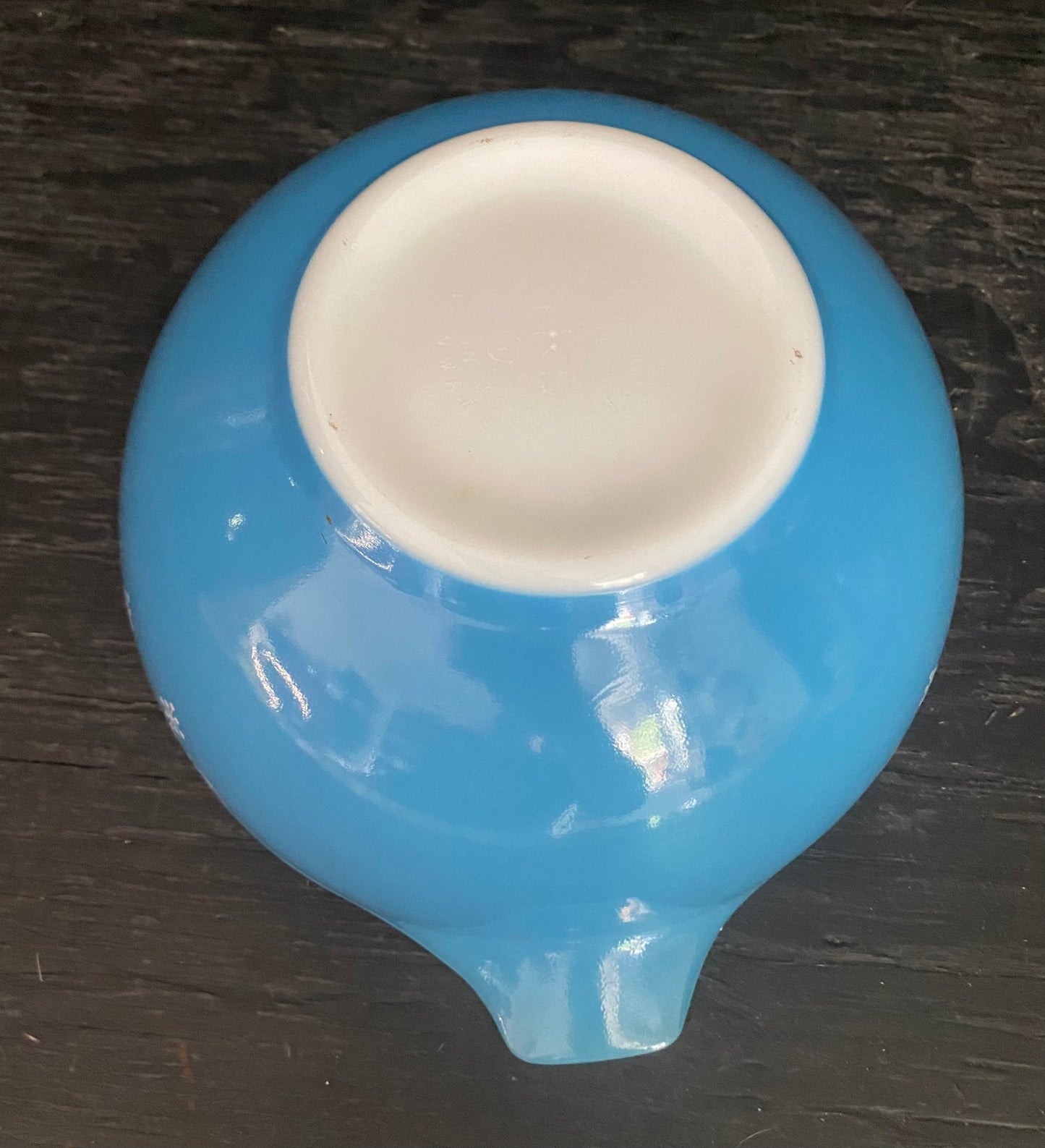 Pyrex Snowflake 1.5 Quart Cinderella Mixing Bowl