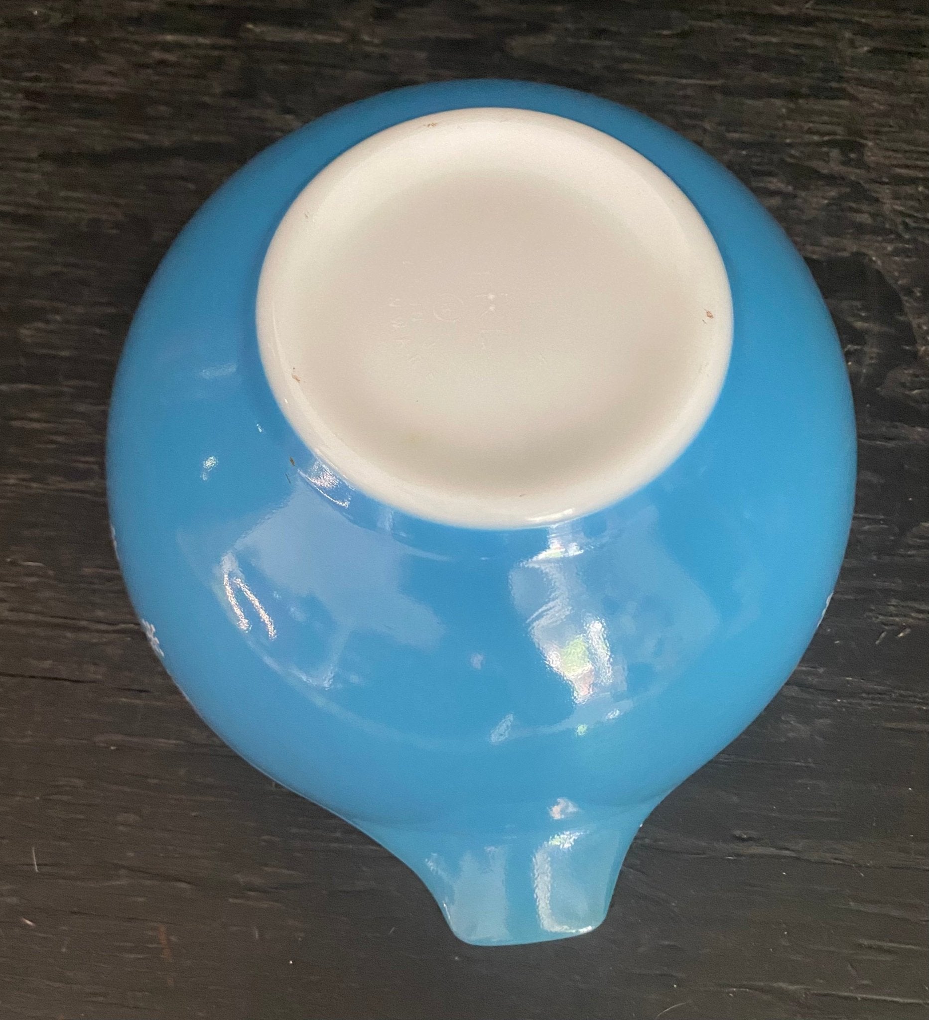 Pyrex Snowflake 1.5 Quart Cinderella Mixing Bowl