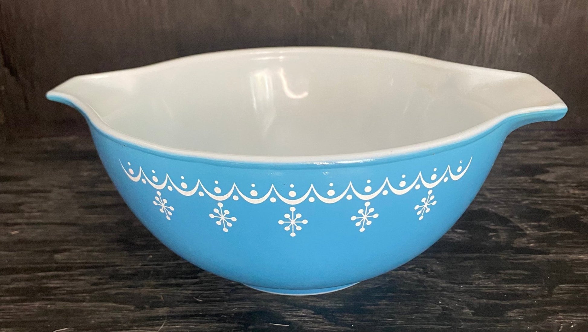 Pyrex Snowflake Mixing Bowl 441