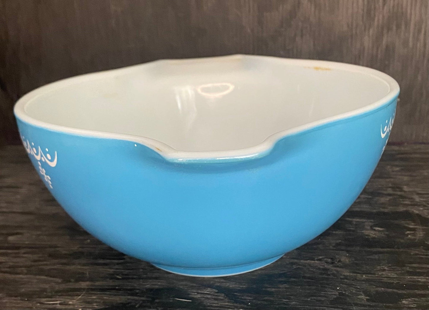 Pyrex Snowflake 1.5 Quart Cinderella Mixing Bowl